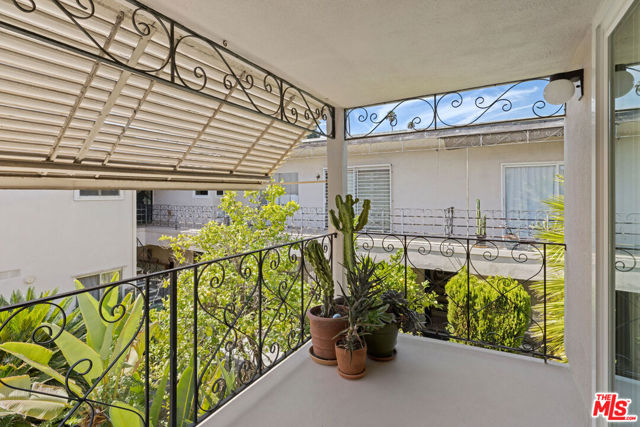 2 Bed Home for Sale in Los Angeles, California