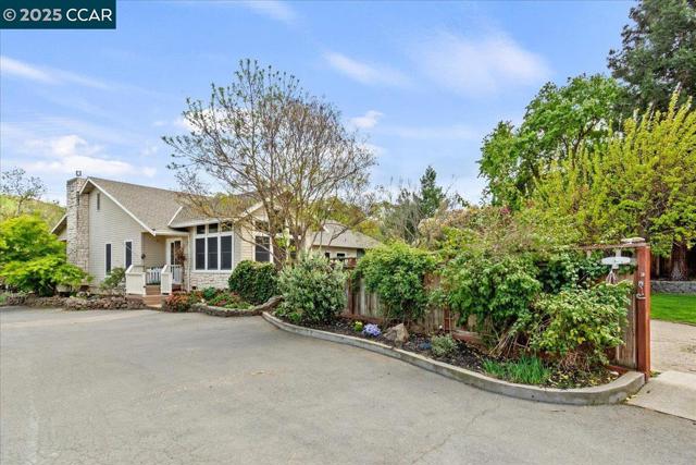 1101 North Gate Road, Walnut Creek CA: https://media.crmls.org/mediaz/85010424-82c6-4e95-8b1b-cc21efee4f7f.jpg