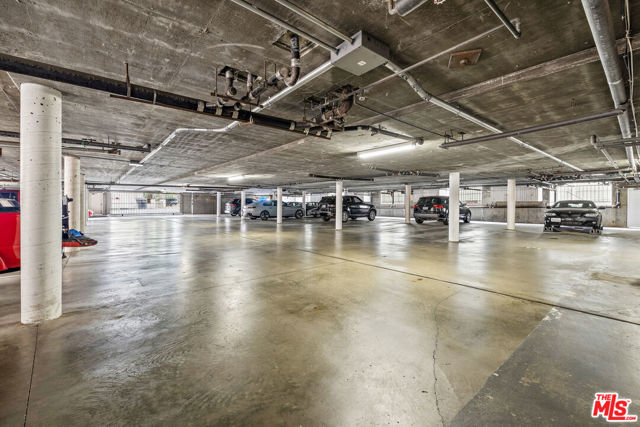 1228 14th Street, Santa Monica CA: https://media.crmls.org/mediaz/85011c88-89f2-47d6-82fd-983be355023d.jpg