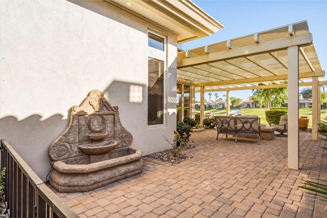821 Deer Haven Circle, Palm Desert, CA 92211