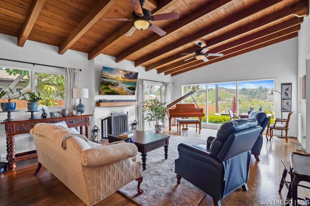 3342 RIO VISTA 3342 Rio Vista Dr, Bonita CA: https://media.crmls.org/mediaz/8501d105-0a45-43bb-8659-86d53a791571.jpg