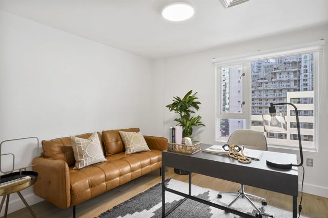 1240 India St, San Diego CA: https://media.crmls.org/mediaz/8501d68d-de46-48f3-919a-63685703802e.jpg