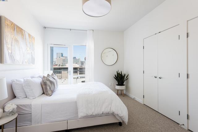 222 Broadway, Oakland CA: https://media.crmls.org/mediaz/85021e08-bc48-498f-bb46-7eefd4632523.jpg