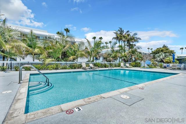 24 Montego Court, Coronado CA: https://media.crmls.org/mediaz/8504e75c-759a-4101-bf5a-e6dbb8bca3fd.jpg