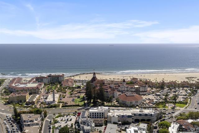 1500 Orange Avenue, Coronado CA: https://media.crmls.org/mediaz/8505b9f5-f726-433d-b0d8-a06061449d8f.jpg