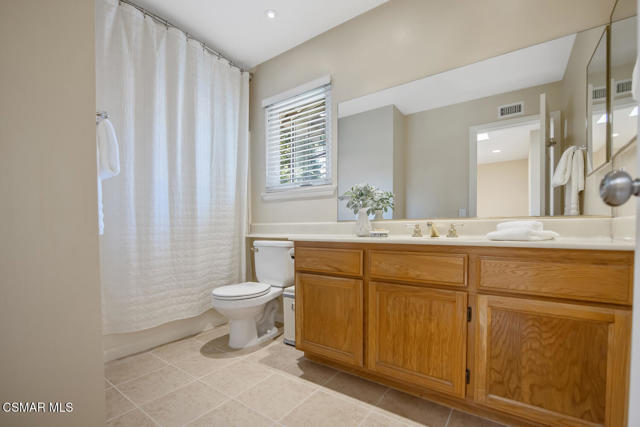 3109 E Hillcrest Drive, Westlake Village CA: https://media.crmls.org/mediaz/85070455-347e-4015-aa9e-911a083a05f4.jpg