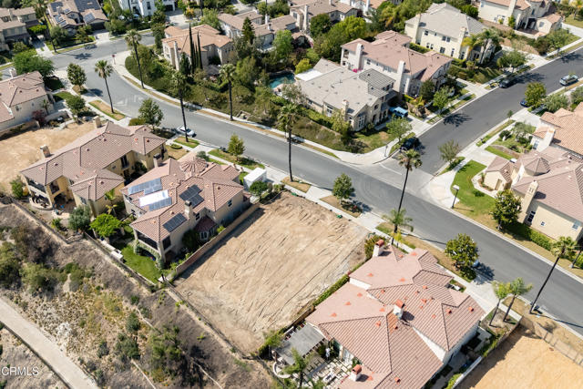 3903 Lilac Canyon Lane, Altadena CA: https://media.crmls.org/mediaz/850722e2-4a67-4a0b-9dc5-3509de8eb525.jpg