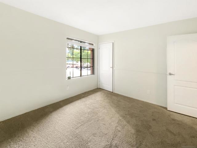 12059 Alta Carmel Ct, San Diego CA: https://media.crmls.org/mediaz/850787a4-9c13-4150-a298-1ad146dec3a6.jpg