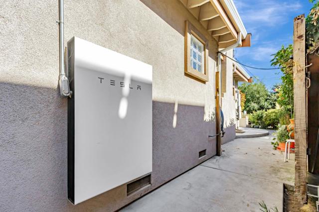 10881 Barranca Drive, Cupertino CA: https://media.crmls.org/mediaz/8507a0ba-c56e-4c00-8c47-5f8b7bcac89d.jpg