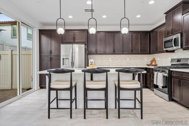 13214 Spring Mountain Rd, Lakeside CA: https://media.crmls.org/mediaz/8507b52b-7eaf-4d52-a2d1-8788335b2568.jpg