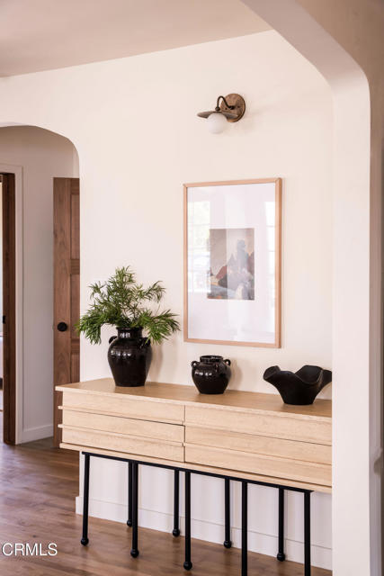 Detail Gallery Image 15 of 45 For 2917 Hillcrest Dr, Los Angeles,  CA 90016 - 4 Beds | 3 Baths