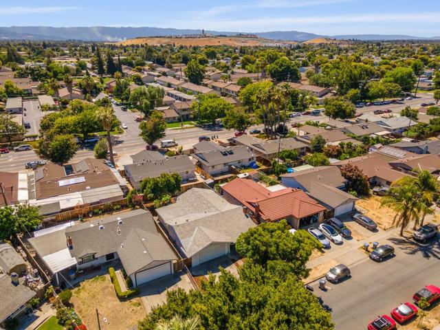 3535 Pitcairn Way, San Jose CA: https://media.crmls.org/mediaz/85082564-0b80-4242-9125-9ae62026cf79.jpg