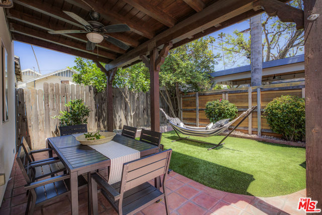 1427 N Coronado Street, Los Angeles CA: https://media.crmls.org/mediaz/85086a70-b6f4-4a83-9ebb-f7259380ec3d.jpg