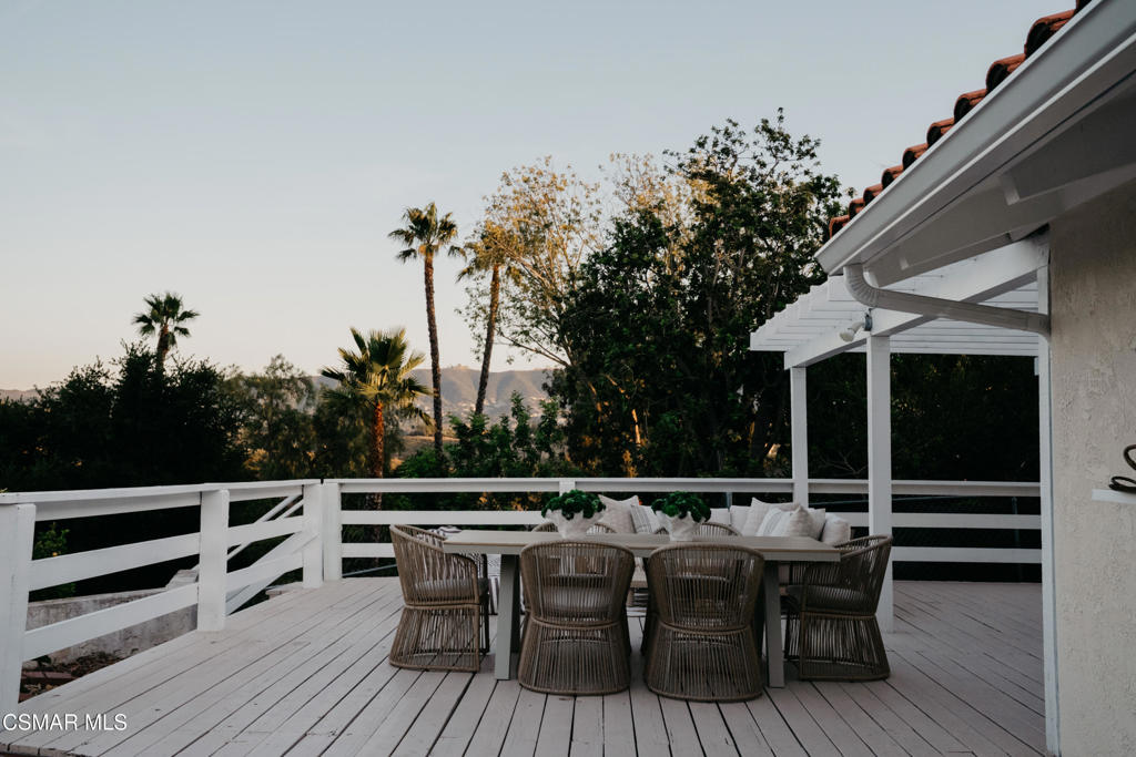 https://media.crmls.org/mediaz/8508b290-2c0b-4932-af97-f7ea2fe5e45f.jpg?preset=X-Large