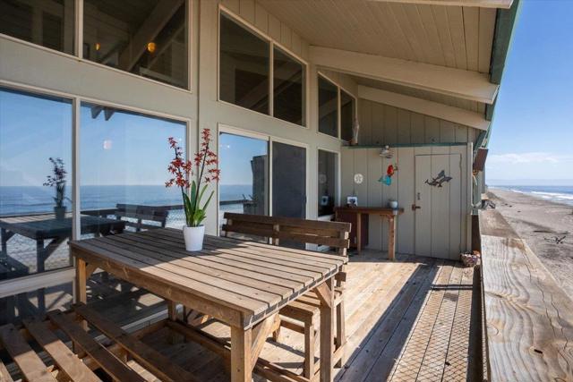 753 The Shoreline, La Selva Beach CA: https://media.crmls.org/mediaz/850a109e-6af8-4d8d-9bed-c11e2dc37315.jpg