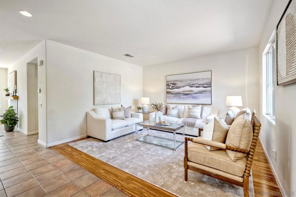 MLS #250036045SD img 3