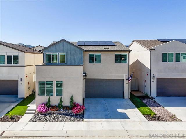 108 Lipizzan Ln, Fallbrook CA: https://media.crmls.org/mediaz/850b53e3-25cd-40c1-9913-dd172fb58090.jpg