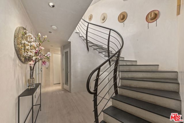 2115 3rd Street, Santa Monica CA: https://media.crmls.org/mediaz/850c471d-f5ff-4ca3-bf14-636f9626d317.jpg