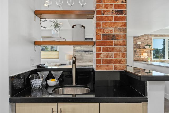 Detail Gallery Image 27 of 55 For 401 N Coast Hwy #301,  Oceanside,  CA 92054 - 3 Beds | 3 Baths