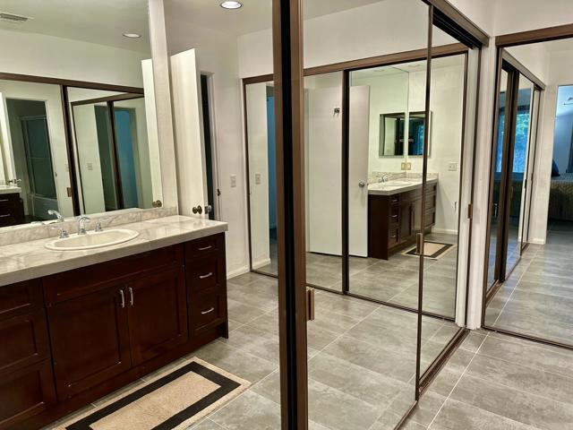 450 Sunningdale Drive, Rancho Mirage CA: https://media.crmls.org/mediaz/850c9abd-b60a-4a41-8e93-5cd55259753b.jpg