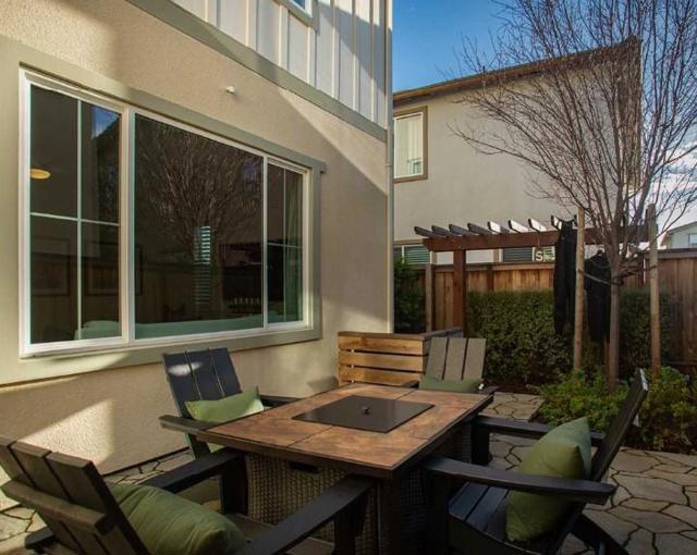 2429 Artisan Way, Fairfield CA: https://media.crmls.org/mediaz/850e0acb-bb71-4987-b9eb-feaf7849e781.jpg