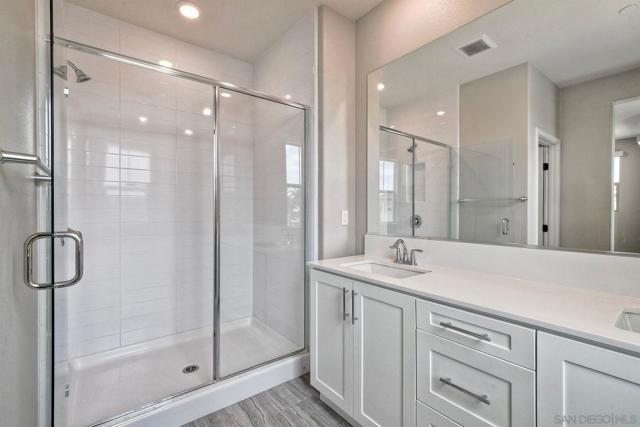 1097 Delpy View Point, Vista CA: https://media.crmls.org/mediaz/850e7cab-ac82-4f54-93ed-d0fddced3c19.jpg