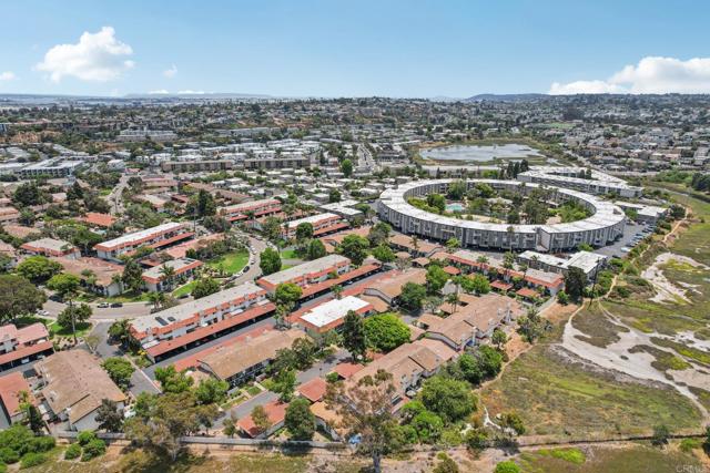 4352 Loma Riviera Court, San Diego CA: https://media.crmls.org/mediaz/850f2256-d780-46ee-801c-5ec5e539f343.jpg