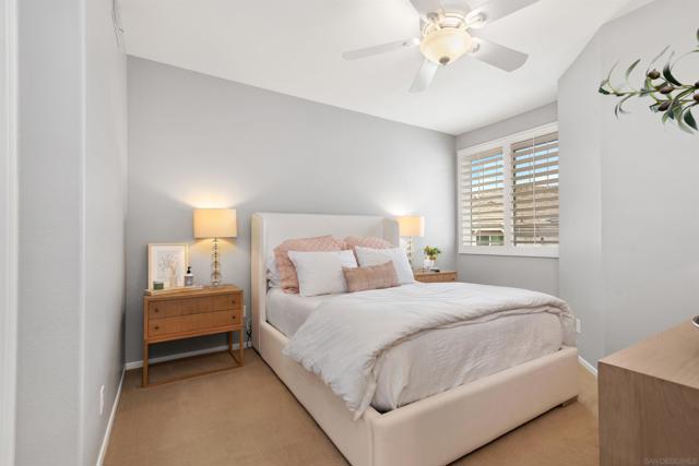 12029 World Trade Dr Unit 2, San Diego CA: https://media.crmls.org/mediaz/850fa3ec-f0b1-41bf-8045-5638a628a637.jpg