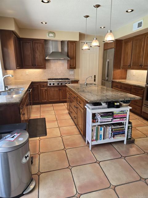 4970 Beauchamp Court, San Diego CA: https://media.crmls.org/mediaz/85101468-3927-475e-a26b-e6b8028d0d13.jpg