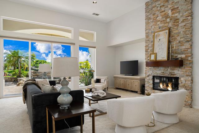 400 Tomahawk Drive, Palm Desert CA: https://media.crmls.org/mediaz/851039e9-9b44-4911-b07b-a60841a8f348.jpg