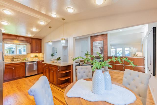 335 Burnett Avenue, Santa Clara CA: https://media.crmls.org/mediaz/85114c3d-2fed-4093-9540-9e6edcf5cd28.jpg