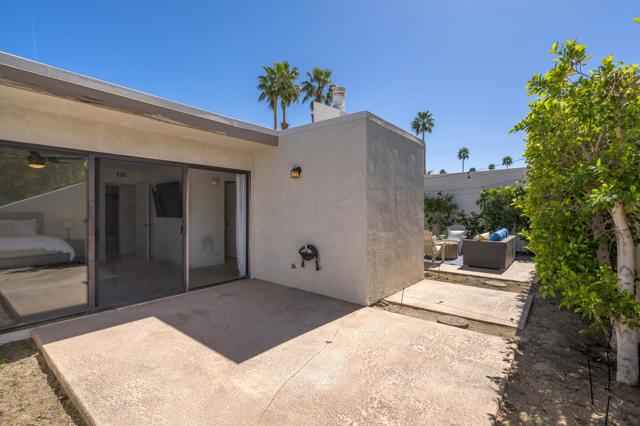 72750 Citrus Court, Palm Desert CA: https://media.crmls.org/mediaz/8511b20c-1f4c-4212-b095-bfff8529139a.jpg