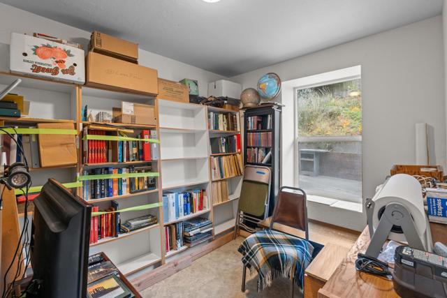 42 Skyline Drive, Daly City CA: https://media.crmls.org/mediaz/851220a2-2714-4d3d-8774-ce1353198072.jpg