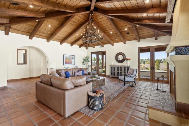 Detail Gallery Image 18 of 75 For 2525 Date Palm Ct, Vista,  CA 92084 - 3 Beds | 3/1 Baths