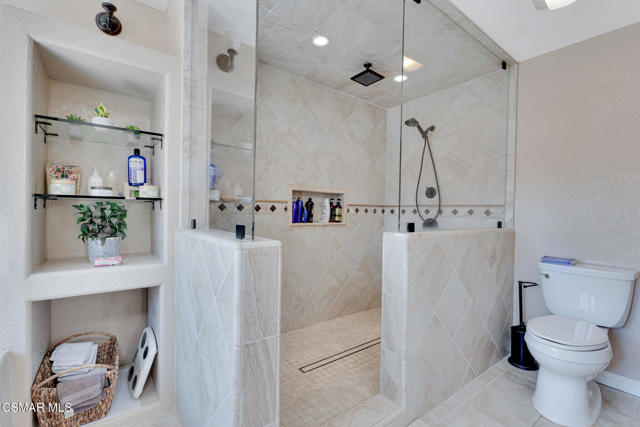 4542 Skidmore Court, Moorpark CA: https://media.crmls.org/mediaz/851355a7-f559-4e46-b399-2ea67eded2fb.jpg