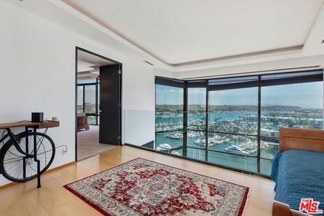 4335 Marina City Drive, Marina del Rey CA: https://media.crmls.org/mediaz/8513cf8f-d8c1-4efb-ad98-0a408084591e.jpg