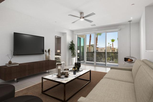 112 The Riv, Palm Springs CA: https://media.crmls.org/mediaz/85146ea4-62a3-42bc-802b-d0b8c22cd869.jpg