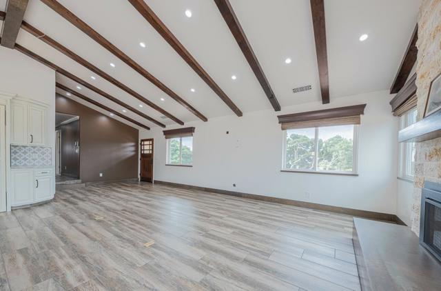 10883 Assisi Way, Salinas CA: https://media.crmls.org/mediaz/85149c95-4508-4a65-9f82-09d0abeafe6e.jpg