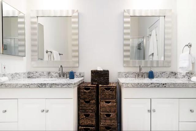 53180 Avenida Mendoza, La Quinta CA: https://media.crmls.org/mediaz/8515090d-b25f-4ea1-a878-3897e508c041.jpg