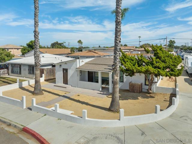 1195 Georgia A-C, Imperial Beach CA: https://media.crmls.org/mediaz/85154be6-2e05-47c0-916c-64e78cbf5684.jpg
