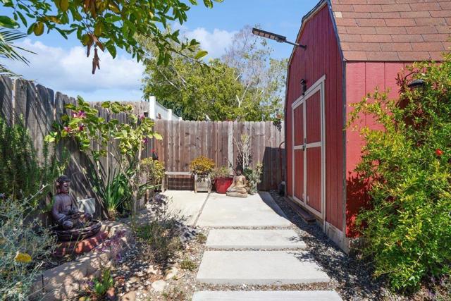 4533 Olive Avenue, La Mesa CA: https://media.crmls.org/mediaz/8515636c-6641-418c-9d3a-b5d5bc295407.jpg