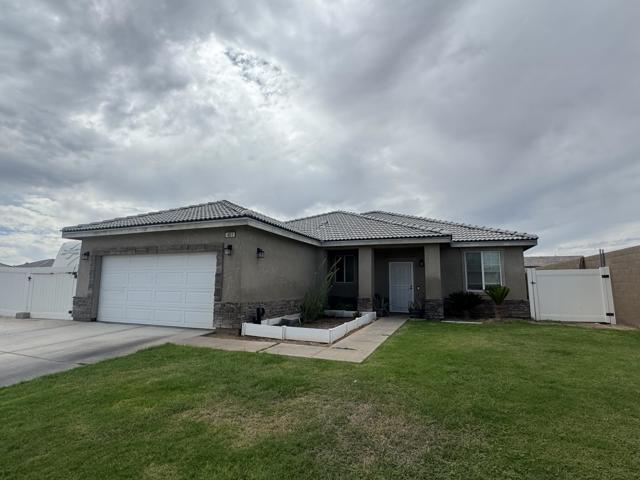 401 Sage Brush Street, Blythe CA: https://media.crmls.org/mediaz/85157a25-4988-4a00-918c-c95a7a8a492d.jpg