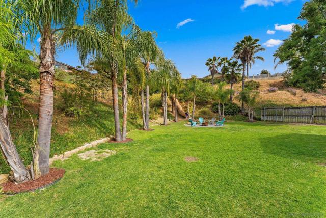 4840 Penrose Ct, San Diego CA: https://media.crmls.org/mediaz/851647a0-80e7-4549-89fb-4464a8000c01.jpg