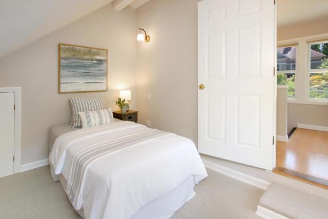 515 Chestnut Street, Santa Cruz CA: https://media.crmls.org/mediaz/85169a10-2920-4f1f-a788-61ace9ddd515.jpg