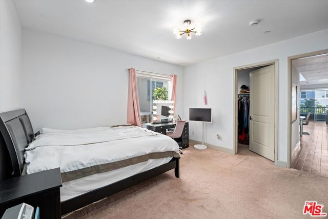 848 Irolo Street, Los Angeles CA: https://media.crmls.org/mediaz/851749d4-873f-4908-9b85-0ff5acb33cb5.jpg
