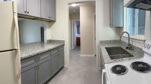 36976 Mulberry St, Newark CA: https://media.crmls.org/mediaz/851764f6-fa7d-4536-9697-94e11d216bdb.jpg
