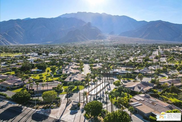 2861 Sundance Circle, Palm Springs CA: https://media.crmls.org/mediaz/8517b3e0-63ab-43c8-a9bf-0a81215c59dd.jpg