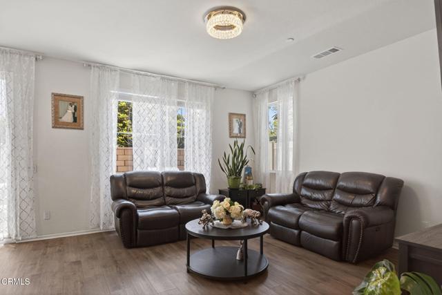 Detail Gallery Image 7 of 45 For 275 Fuerte Dr, Santa Paula,  CA 93060 - 4 Beds | 3 Baths