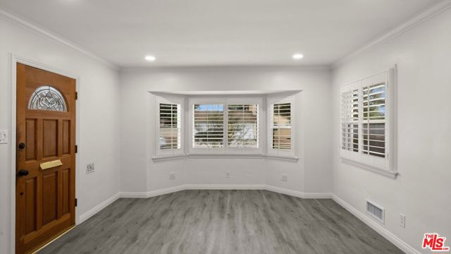 6311 La Tijera Boulevard, Los Angeles CA: https://media.crmls.org/mediaz/851819ee-5448-4486-8c4c-bb4431585f52.jpg