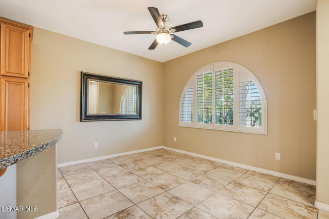 3327 Shadetree Way, Camarillo CA: https://media.crmls.org/mediaz/85184fff-4c7b-47a3-93c2-de64b55d4091.jpg